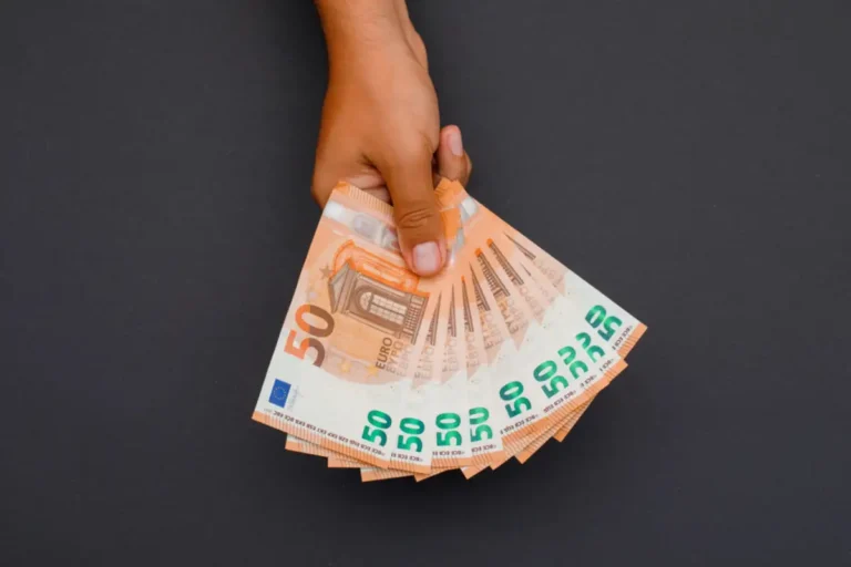 te presto dinero sin pedir ningún requisitos españa