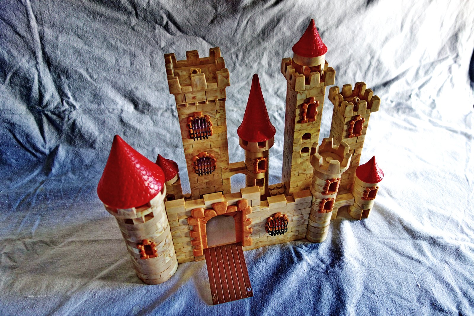 Modelo de Exin Castillos con puerta levadiza